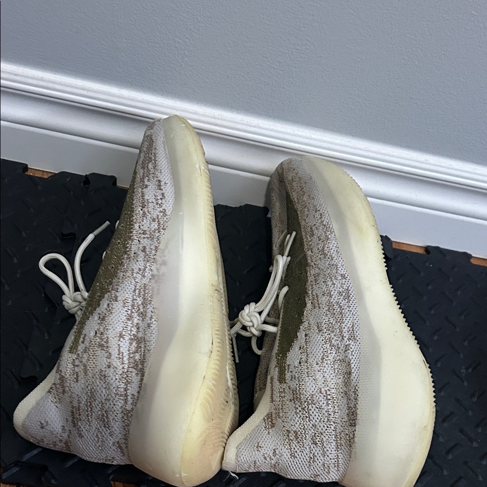 Yeezy 380 “pyrite” - Picture 4 of 4
